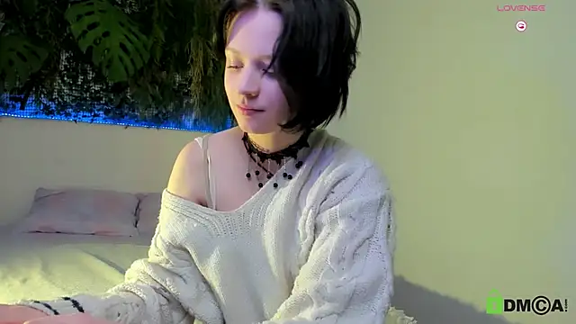 Snapshot of Alina_Mills chatting on February 14, 2:23 pm Alina Mills online show from February 14, 2:23 pm