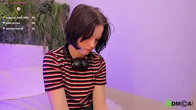 Snapshot of Alina_Mills chatting on February 26, 2:36 pm Alina Mills online show from February 26, 2:36 pm