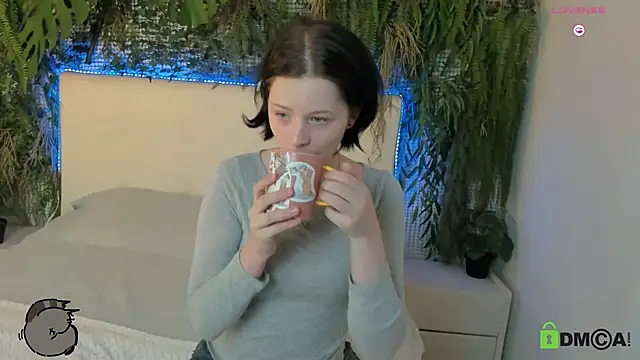 Snapshot of Alina_Mills chatting on March 3, 3:42 pm Alina Mills online show from March 3, 3:42 pm