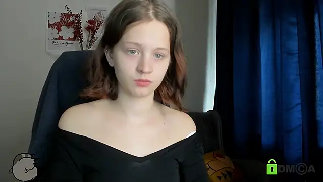 Snapshot of Alina_Mills chatting on September 13, 8:47 am Alina Mills online show from September 13, 8:47 am