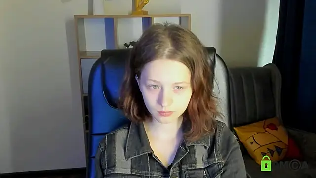 Snapshot of Alina_Mills chatting on September 16, 7:53 am Alina Mills online show from September 16, 7:53 am