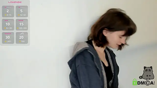 Snapshot of Alina_Mills chatting on September 28, 9:47 am Alina Mills online show from September 28, 9:47 am