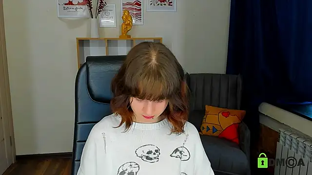 Snapshot of Alina_Mills chatting on October 14, 8:59 am Alina Mills online show from October 14, 8:59 am