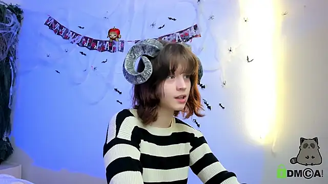 Snapshot of Alina_Mills chatting on October 27, 8:51 am Alina Mills online show from October 27, 8:51 am