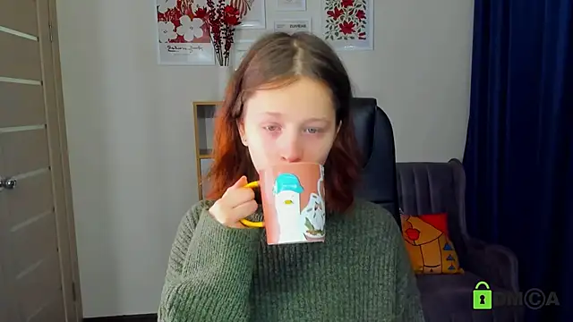 Snapshot of Alina_Mills chatting on November 17, 9:04 am Alina Mills online show from November 17, 9:04 am