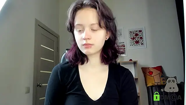 Snapshot of Alina_Mills chatting on December 15, 8:07 am Alina Mills online show from December 15, 8:07 am