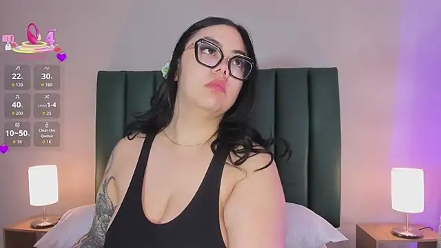 Snapshot of juicy_led_ chatting on May 14, 11:17 am juicy led online show from May 14, 11:17 am