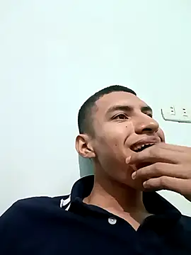 Rogersmit2 online show from October 4, 12:41 am