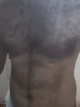 Snapshot of hairy_gun chatting on October 18, 3:46 pm hairy gun online show from October 18, 3:46 pm