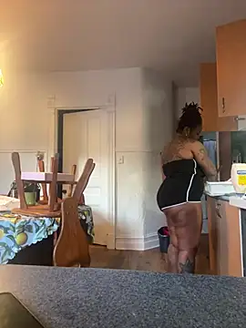 Snapshot of Goddess_Nafeesha chatting on June 9, 11:05 pm Goddess Nafeesha online show from June 9, 11:05 pm