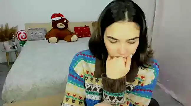 Alexa Dolly12 online show from December 31, 9:31 am