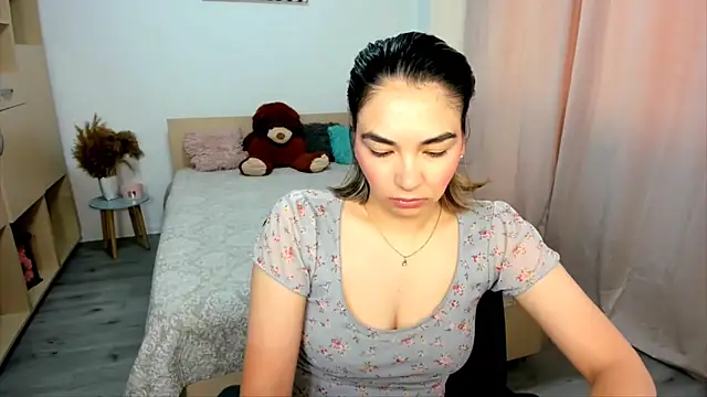Snapshot of Alexa_Dolly12 chatting on May 20, 8:09 am Alexa Dolly12 online show from May 20, 8:09 am