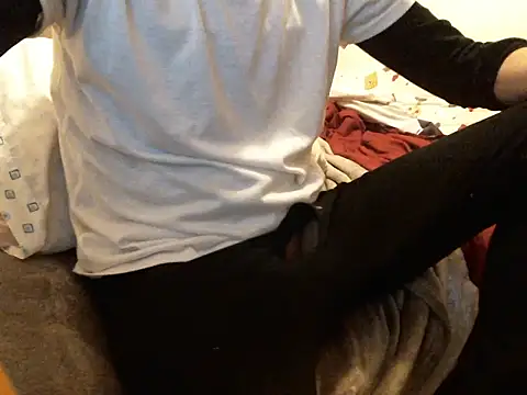 bravo23toro online show from December 13, 8:47 pm