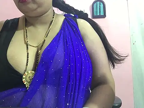 Snapshot of Desi_bhabhiii chatting on January 7, 5:43 am Desi bhabhiii online show from January 7, 5:43 am