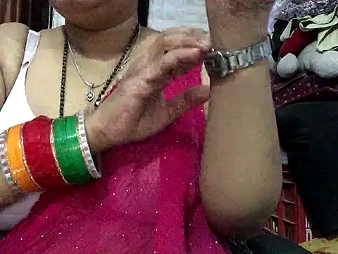 Snapshot of Desi_bhabhiii chatting on November 25, 5:51 am Desi bhabhiii online show from November 25, 5:51 am