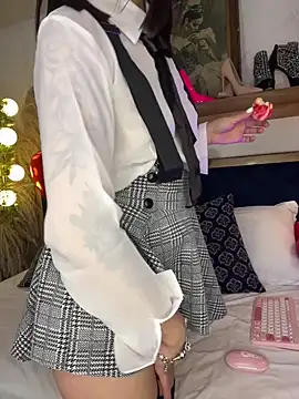 Alice milf  online show from February 8, 2:27 pm