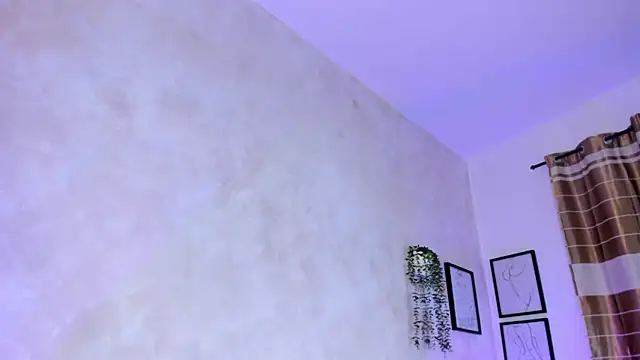 Snapshot of chantall_smith chatting on March 10, 2:11 pm chantall smith online show from March 10, 2:11 pm