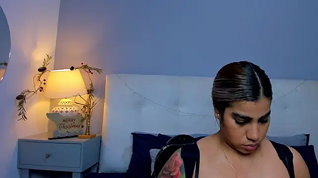 SaraaJhonsonn online show from December 2, 4:02 pm