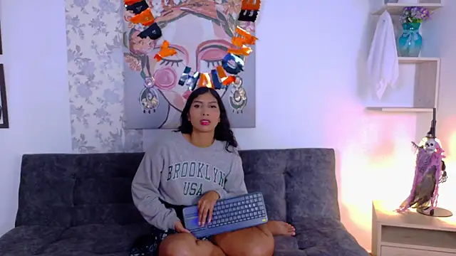 Snapshot of taty_miller chatting on October 20, 8:31 pm taty miller online show from October 20, 8:31 pm