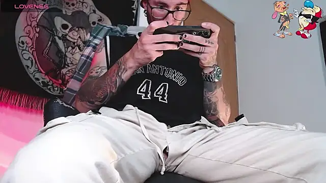 ren stipee online show from October 1, 10:10 am