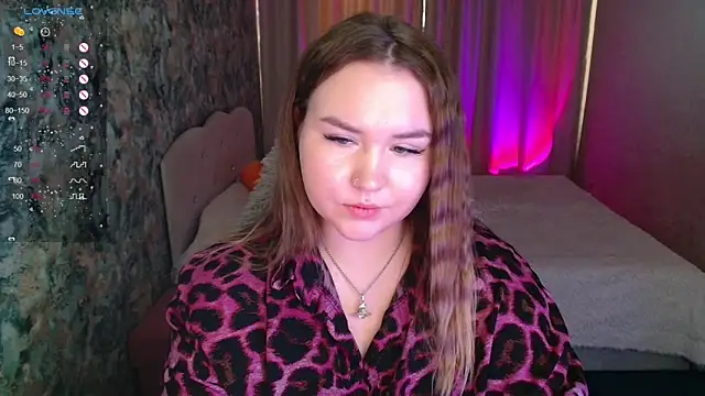 Snapshot of Jenny_Fox chatting on December 22, 7:22 am Jenny Fox online show from December 22, 7:22 am