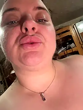 Snapshot of lairarose chatting on December 13, 7:53 pm lairarose online show from December 13, 7:53 pm