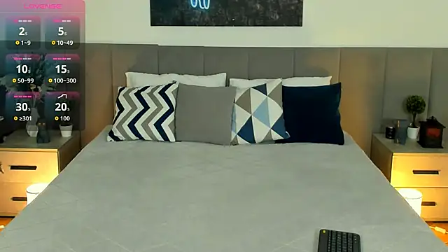 MiaBecky online show from December 22, 5:37 am