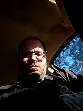 Snapshot of crazycam619 chatting on October 29, 11:17 pm crazycam619 online show from October 29, 11:17 pm