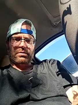 Snapshot of crazycam619 chatting on October 31, 10:44 pm crazycam619 online show from October 31, 10:44 pm