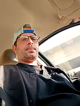 Snapshot of crazycam619 chatting on November 3, 10:53 pm crazycam619 online show from November 3, 10:53 pm