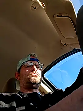 Snapshot of crazycam619 chatting on November 6, 11:04 pm crazycam619 online show from November 6, 11:04 pm