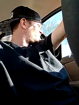 Snapshot of crazycam619 chatting on December 15, 10:25 pm crazycam619 online show from December 15, 10:25 pm