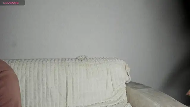 Snapshot of llolilove chatting on March 3, 6:44 pm llolilove online show from March 3, 6:44 pm