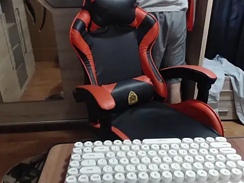 uncutguy01 online show from September 22, 5:42 am