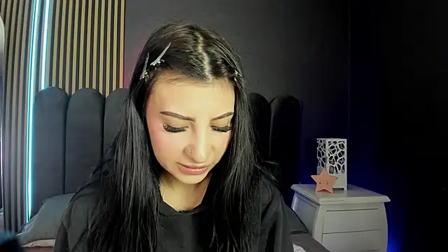 Nicolette ks  online show from May 30, 4:53 am