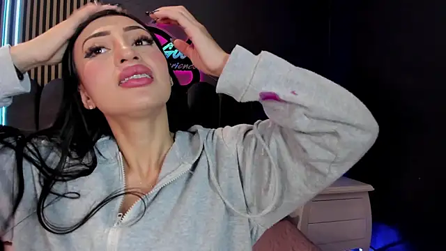 Nicolette ks  online show from June 5, 4:52 am