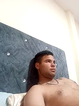 PITBuk 708 online show from December 22, 8:06 pm