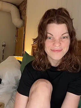 Snapshot of wildefaye chatting on October 5, 1:48 am wildefaye online show from October 5, 1:48 am