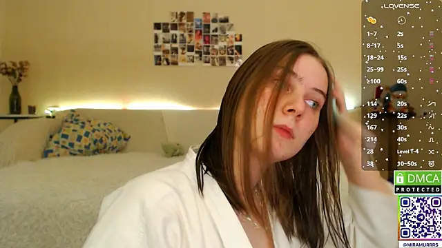 MurrrWorren online show from February 8, 4:25 pm