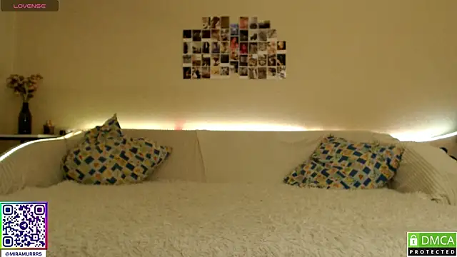 MurrrWorren online show from February 21, 3:10 pm