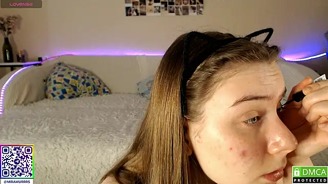 MurrrWorren online show from February 28, 8:42 am