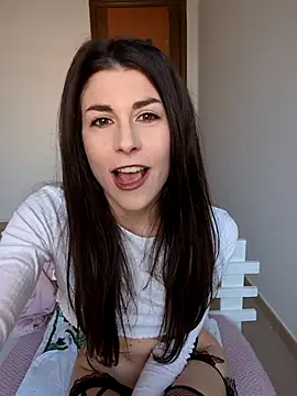 Snapshot of Aisha_Moretti chatting on February 22, 2:59 pm Aisha Moretti online show from February 22, 2:59 pm