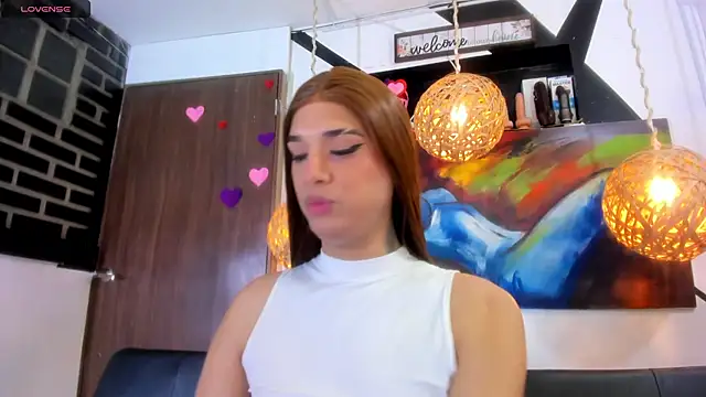 victoria aleia  online show from April 28, 10:15 pm