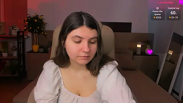 Viola  Shy online show from March 14, 9:20 pm