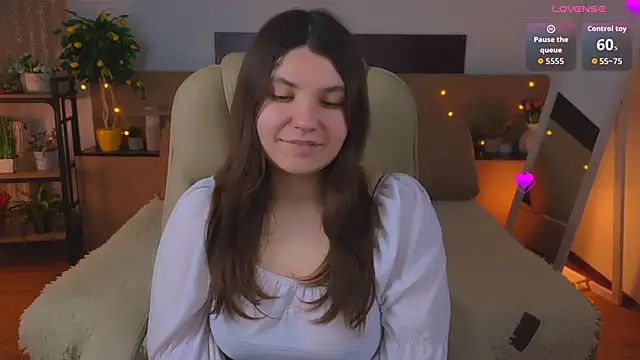 Snapshot of Viola__Shy chatting on May 16, 7:34 pm Viola Shy online show from May 16, 7:34 pm