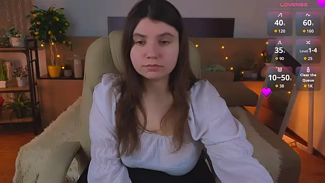 Snapshot of Viola__Shy chatting on May 17, 8:16 pm Viola Shy online show from May 17, 8:16 pm
