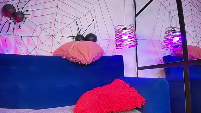 sarah banks1 online show from December 20, 3:13 am