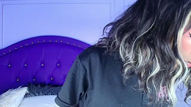 sarah banks1 online show from June 25, 11:04 am