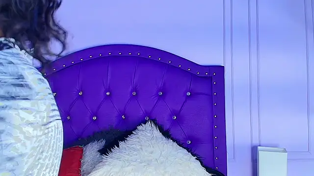 sarah banks1 online show from June 26, 11:14 am