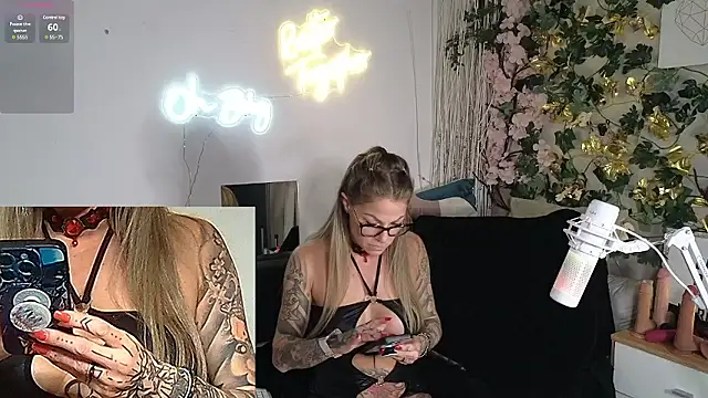 Tatjana Sue online show from December 2, 7:49 pm